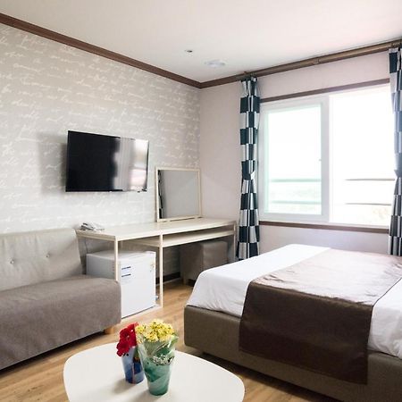 Seongsan Aqua Beach Hotel Seogwipo Extérieur photo
