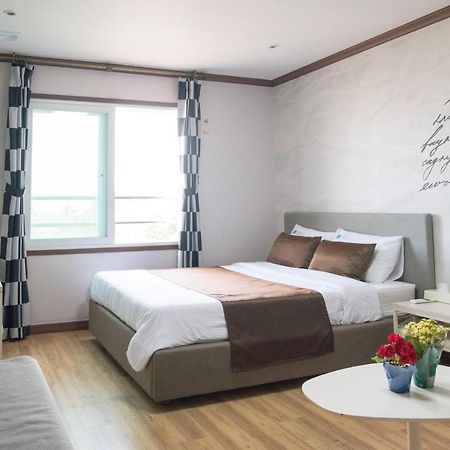 Seongsan Aqua Beach Hotel Seogwipo Extérieur photo