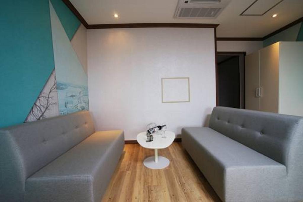 Seongsan Aqua Beach Hotel Seogwipo Extérieur photo