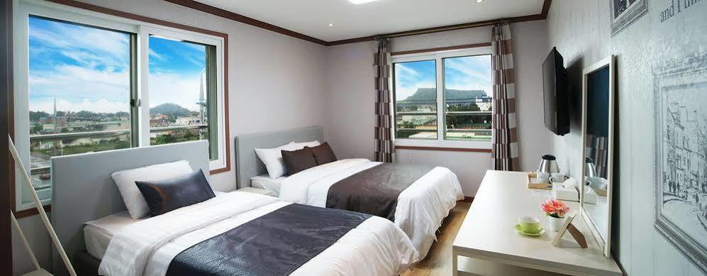 Seongsan Aqua Beach Hotel Seogwipo Extérieur photo