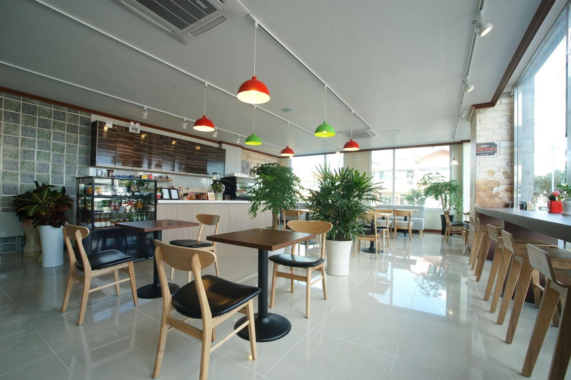 Seongsan Aqua Beach Hotel Seogwipo Extérieur photo