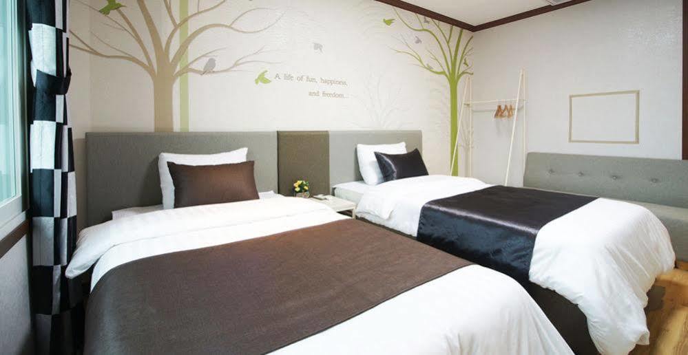 Seongsan Aqua Beach Hotel Seogwipo Extérieur photo