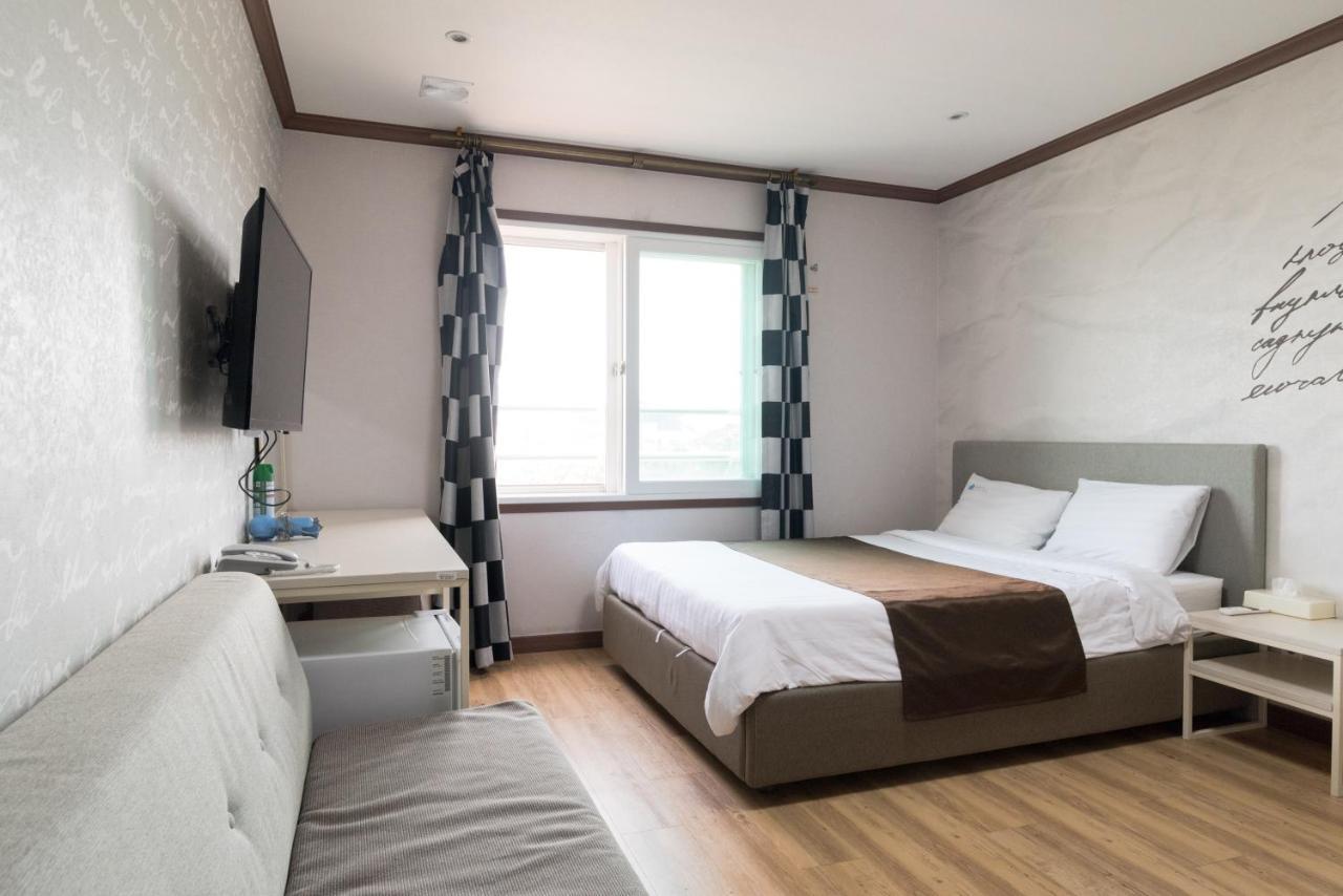 Seongsan Aqua Beach Hotel Seogwipo Extérieur photo
